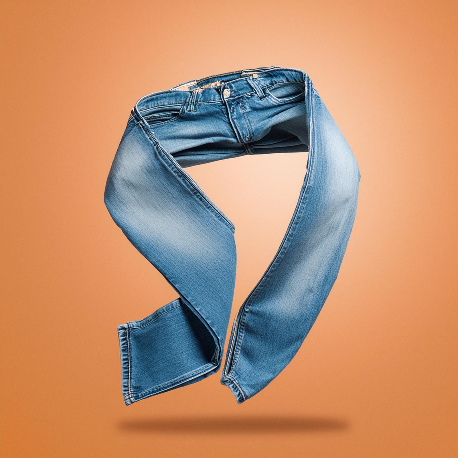 Jeans dobrado na silhueta S7